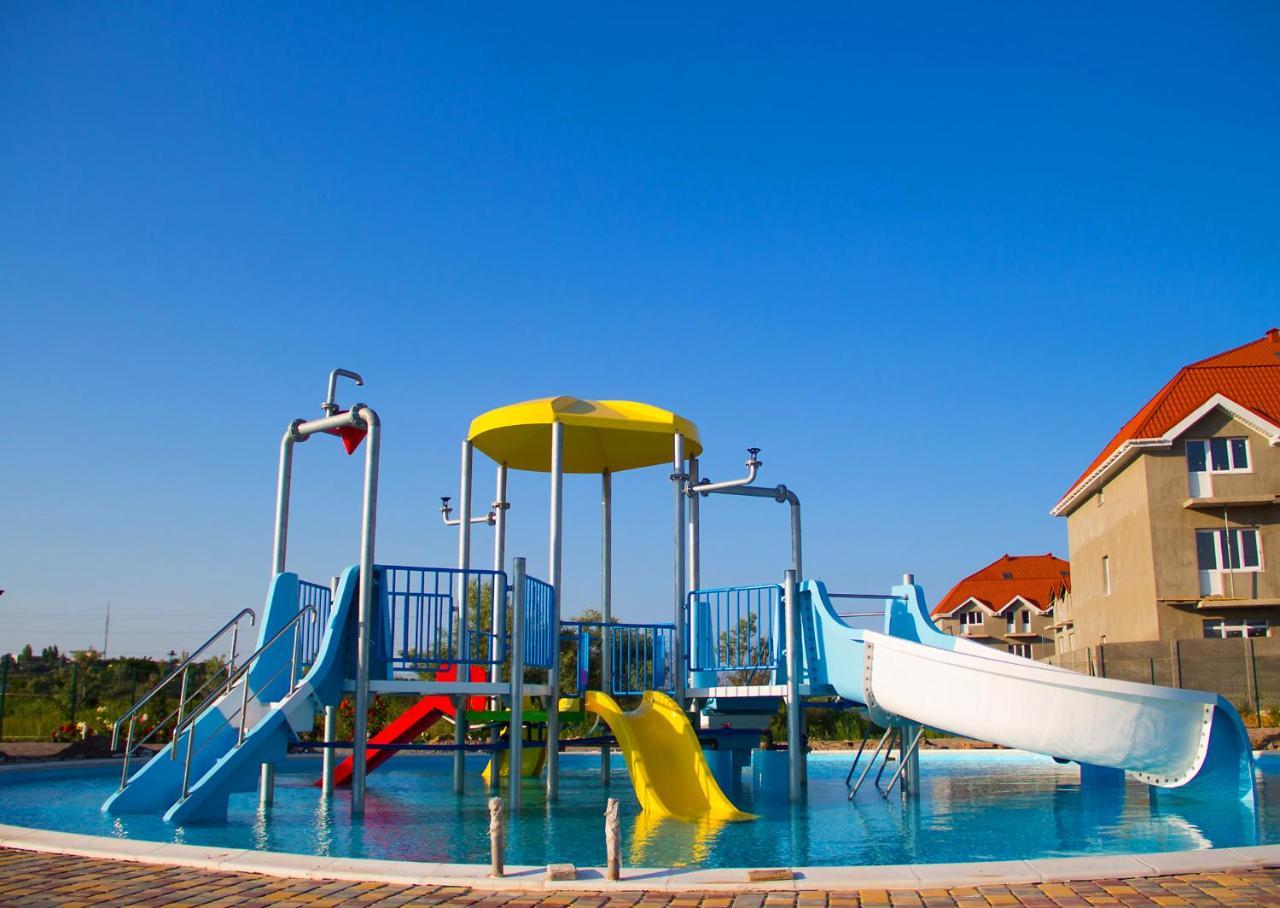Hotel Promenad Zatoka Luaran gambar