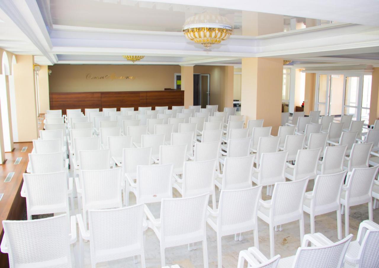 Hotel Promenad Zatoka Luaran gambar