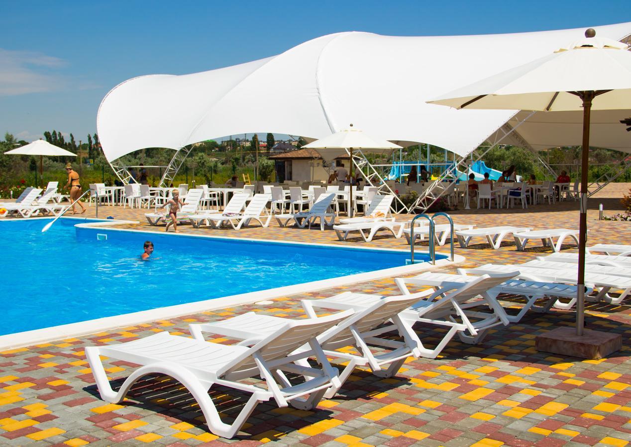Hotel Promenad Zatoka Luaran gambar