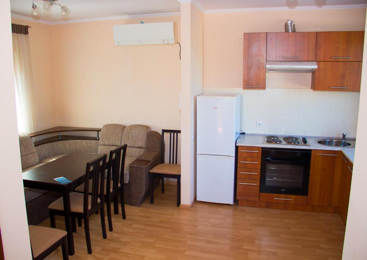 Hotel Promenad Zatoka Luaran gambar