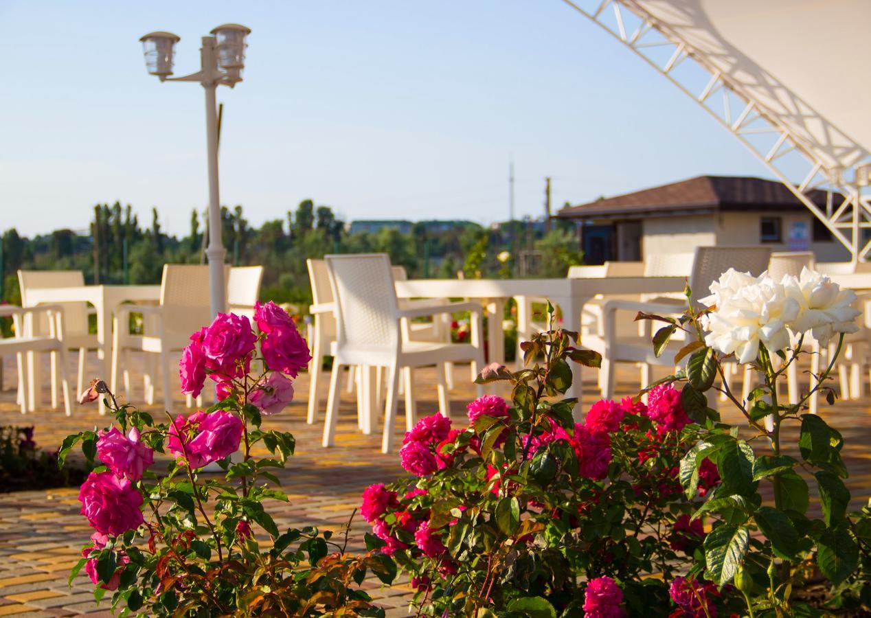 Hotel Promenad Zatoka Luaran gambar