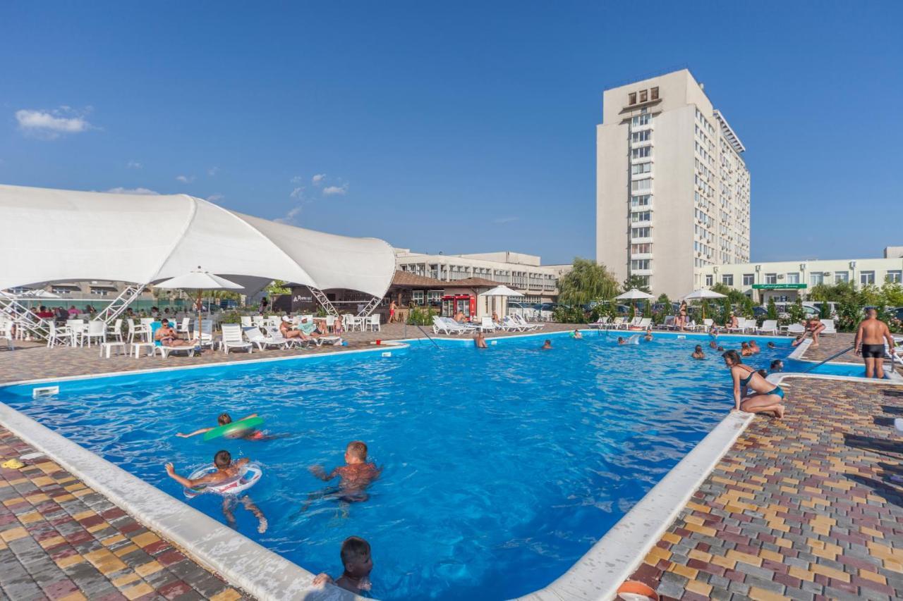 Hotel Promenad Zatoka Luaran gambar
